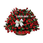 Arreglo Floral Pura Rosas en Canasta